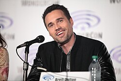 Brett Dalton, který ztvárnil Granda Warda