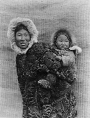 Yupik, Mutter und Kind (1929)