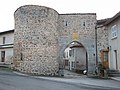 Enceinte de Pouilly-lès-Feurs Porte d'En-Haut