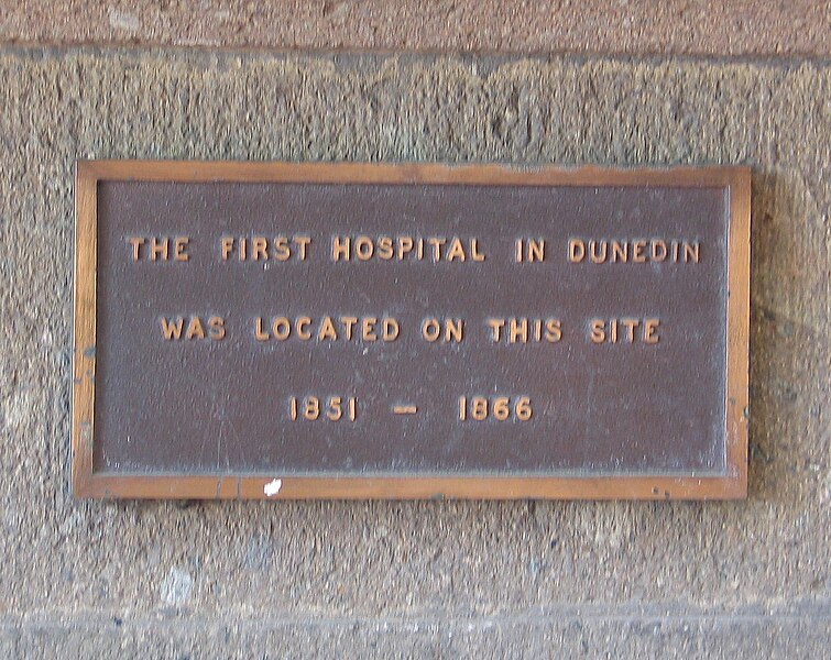 File:Dunedin Town Hall hospital plaque.jpg