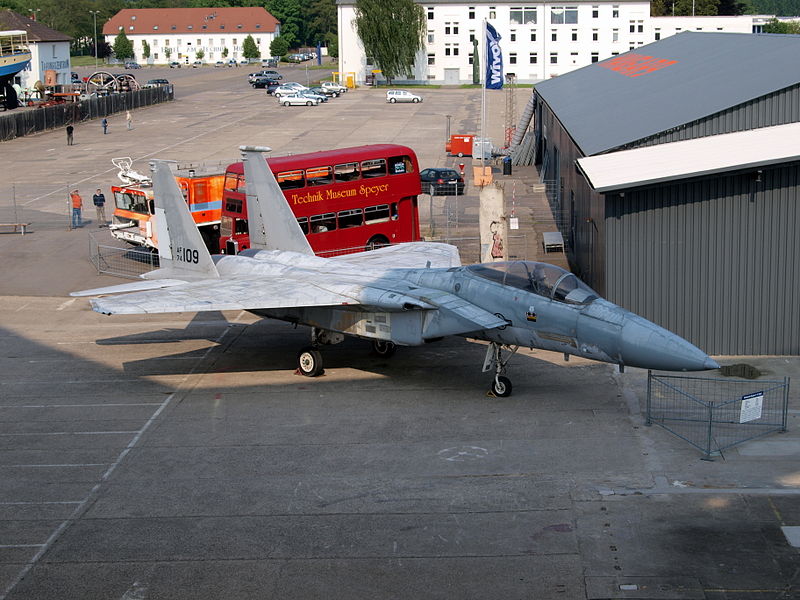 File:F15 Eagle 02May2009.jpg