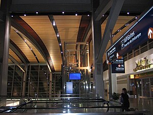 Connector from Terminal B to Concourse Building