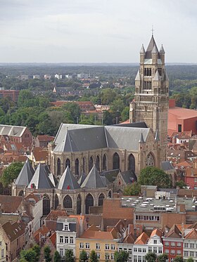 La cathédrale vue depuis le beffroi de Bruges.