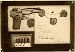 Fanny Kaplan's FN 1900 pistol, used in the attempted assassination of Lenin.png