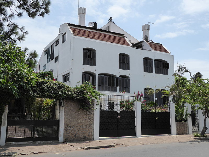 File:Casa Vermelha Maputo.JPG