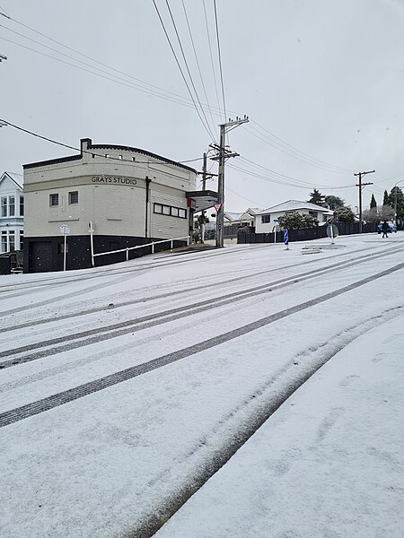 File:Grays Studio Building Snow.jpg