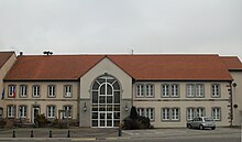 Mittelbronn, Mairie et l'école.jpg