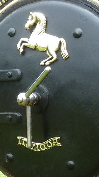 File:Aveling & Porter prancing horse INVICTA.jpg