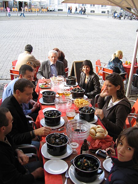 File:Moules et Frites.jpg