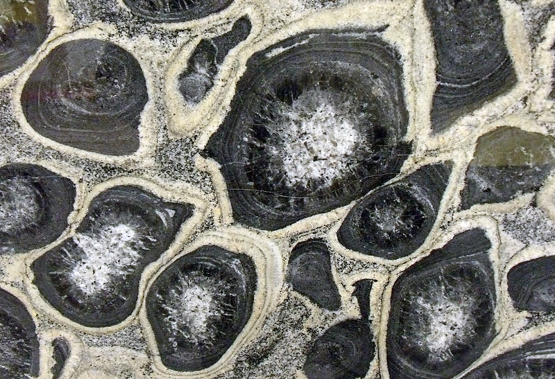 File:'Pebbles' in a Molten Sea (4295119062).jpg