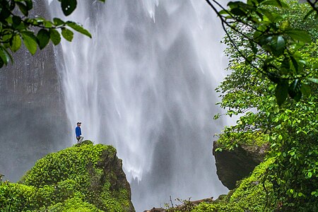 Air Terjun Kabut Pelangi