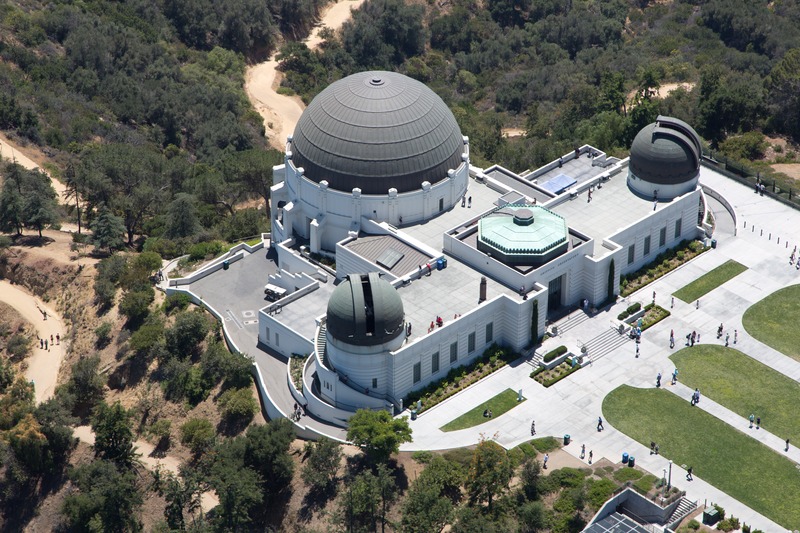 File:Griffith Observatory on the south-facing slope of Mount Hollywood in L.A.'s Griffith Park (LC-DIG-highsm- 22255).tif