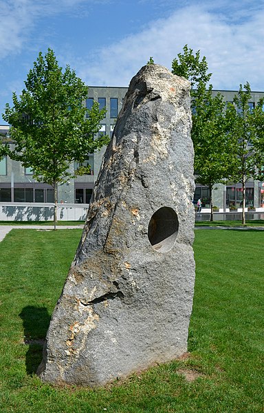 File:Granite stack, Neue Mitte Passau.JPG