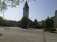 Marktplatz Deutschhof mit St. Maximilian Kolbe