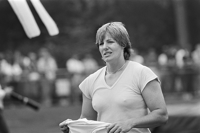 File:Nederlandse kampioenschappen atletiek in Amsterdam winnares discuswerpen Ria St, Bestanddeelnr 932-2694.jpg