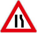 A08-1 Narrowing of the road on the right