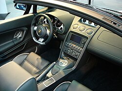 Lamborghini_Gallardo_Spider_inside