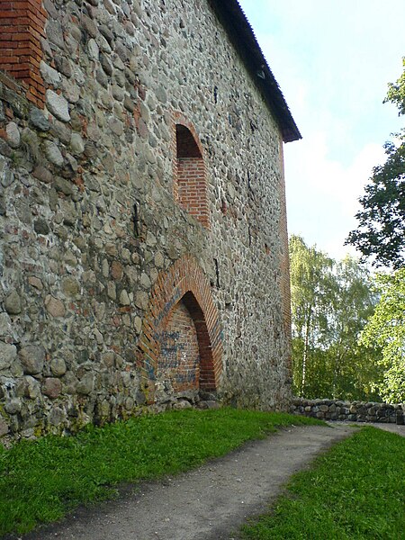 File:Aukstutine pilis.Upper Castle.Vilnius 18.jpg