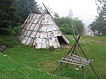 Un wigwam est un type d'habitation construit par les Micmacs et les Algonquins.