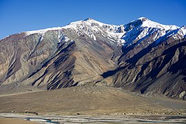 Confluence of the Stod and Zanskar near Padum. Road from Nimmu enters lower left, exits lower right to Padum.