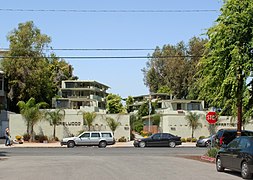 Laurelwood Apartments 1.jpg