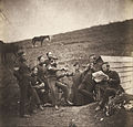 راجر فنتون یکی از اولین عکاسان جنگ بود. او تصاویری از جنگ کریمه (۱۸۵۳-۱۸۵۶) گرفت.