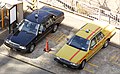 セドリック営業車による黒タク車両（クラシックSV）と四社カラー車両（スーパーカスタム）