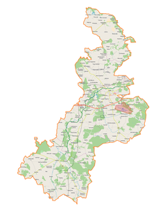 Mapa konturowa powiatu łaskiego, po prawej znajduje się punkt z opisem „Grzeszyn”