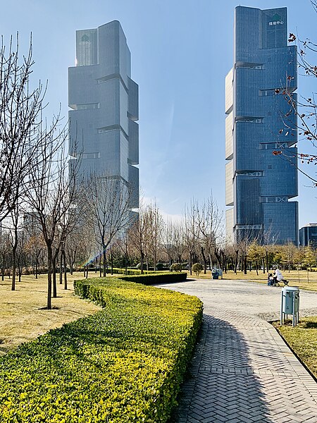 File:Zhengzhou Greenland Center 23 57 56 407000.jpeg