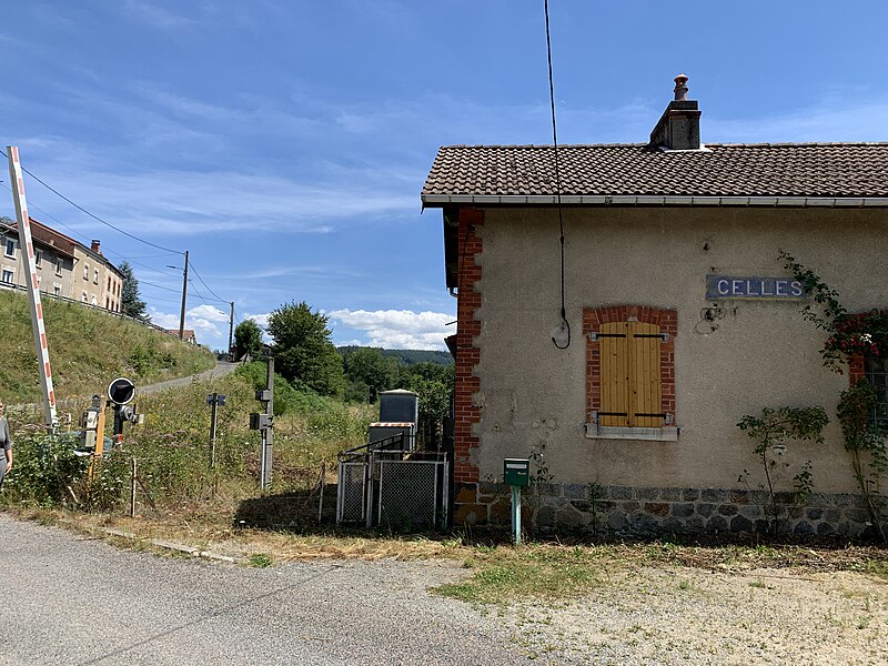 File:Gare de Celles-sur-Durolle 03.jpg