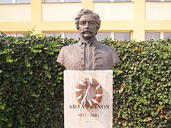 busto de János Arany en Kékcse, 2010