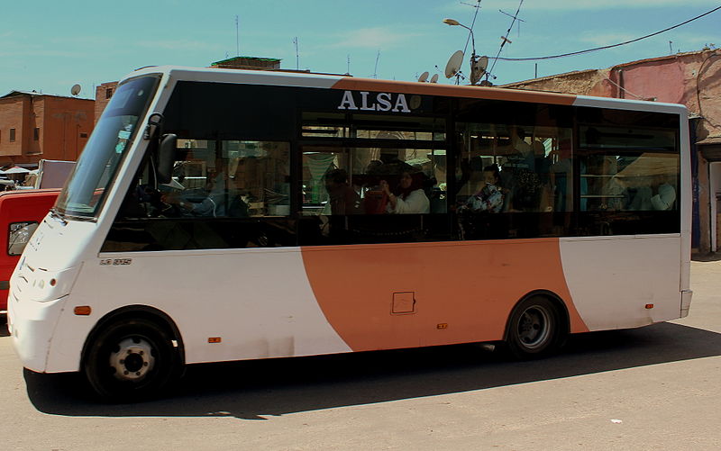 File:ALSA CITY BUS MERCEDES MIDI BUS MARRAKECH MEDINA MOROCCO APRIL 2013 (8710837764).jpg