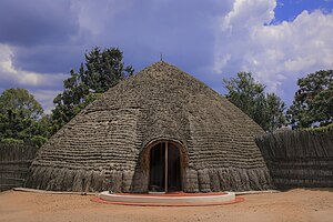 Traditionelle Hütte im King's Palace Museum in Nyanza