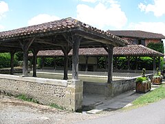 Barcelonne-du-Gers - lavoir 2.JPG