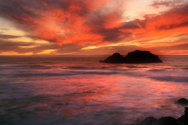 File:Sunset at Land's end in San Francisco.jpg