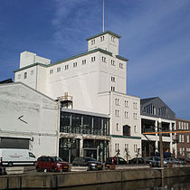 Modernist silo by J.G. Wiebenga, part of the New Objectivity movement