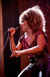 Tina Turner yn 1985