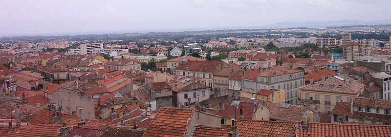 File:Hyeres stadt1.jpeg