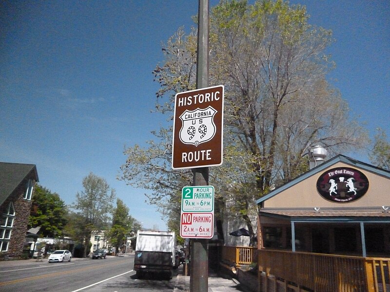 File:Historic US 99 Marker.JPG