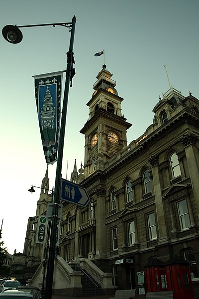 File:Dunedin Town Hall - panoramio.jpg