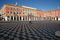 Place Masséna réaménagée au matin