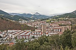 San Andres neighbourhood of Mondragón with Anboto in the background