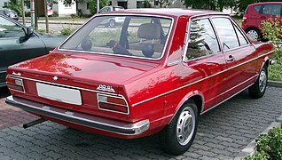 Face arrière de l'Audi 80 B1 type 80