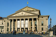 Bayerische Staatsoper - München - 2013.jpg