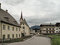 Fieberbrunn, kirik (Katholische Pfarrkirche) tänaval