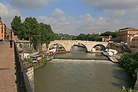 Vista del Cestio y el río Tíber.