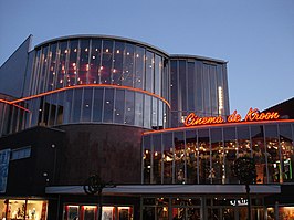 Bioscoop Pathé De Kroon bij nacht