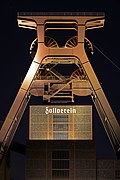 Zeche-Zollverein-Schacht-12-Foerdergeruest-2012.jpg