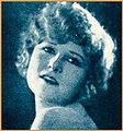 Allene Ray, estrela de The Black Book, último seriado mudo, em 1929, e The Indians Are Coming, 1º seriado totalmente falado.
