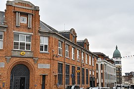 La Poste dans la rue de Lyon